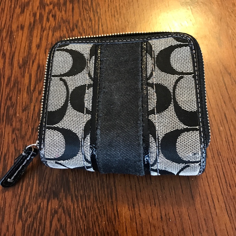 Coach Wallet - Picture 2 of 6